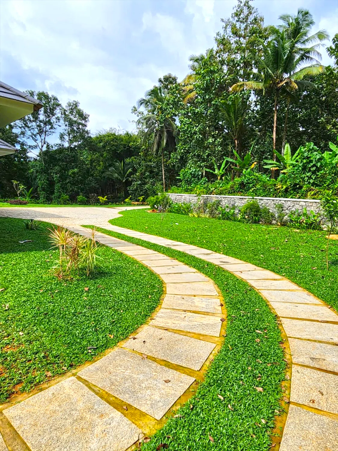 Professional landscape gardening project by Ozone Agro Landscapes Kerala